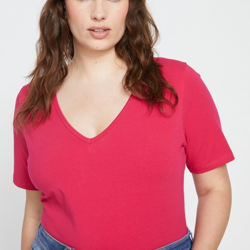 NWT Universal Standard Pink Double V Tee Cerise sz 4XS
